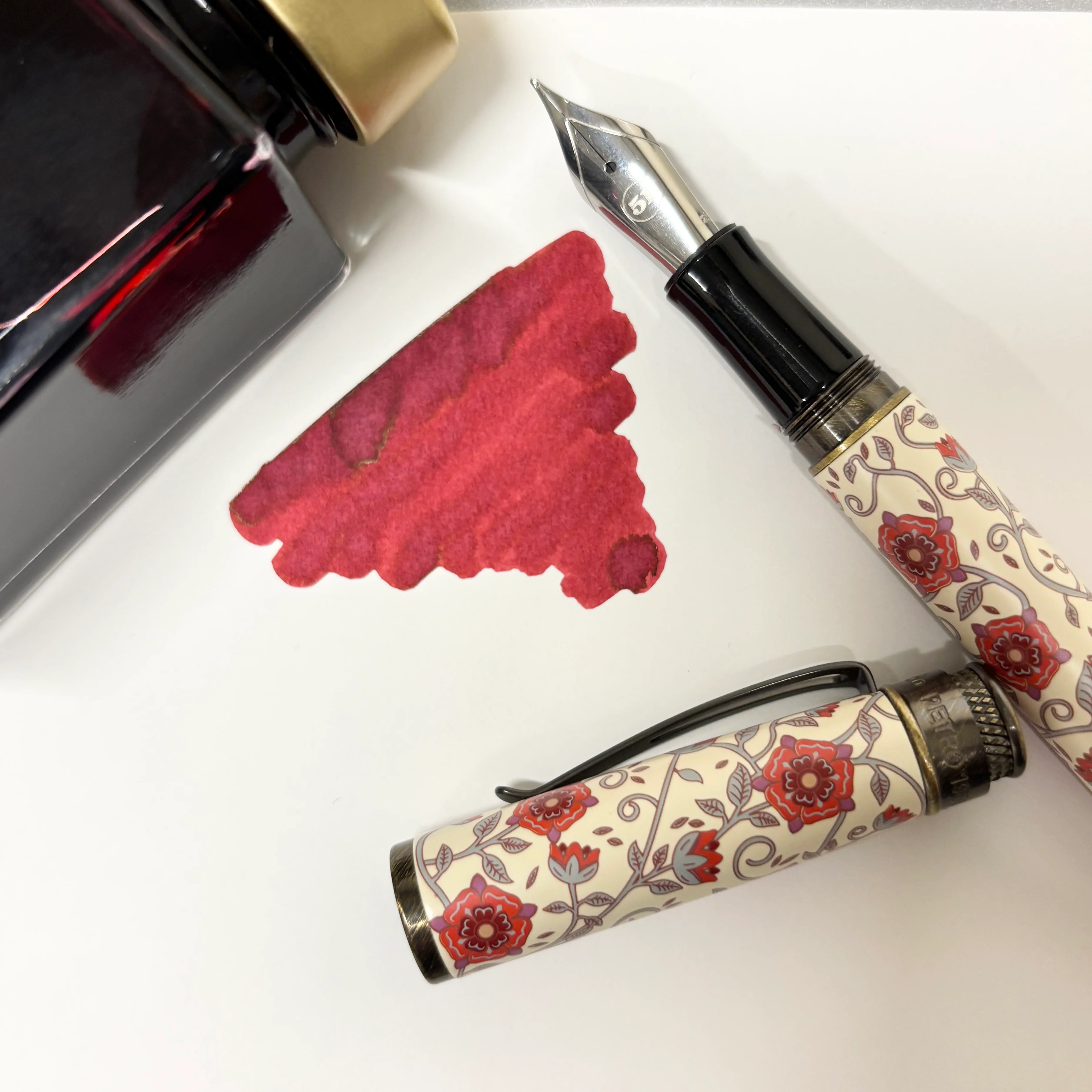 Mann Inc Bottled Ink - Royal Red Rose 50ml - Image 5